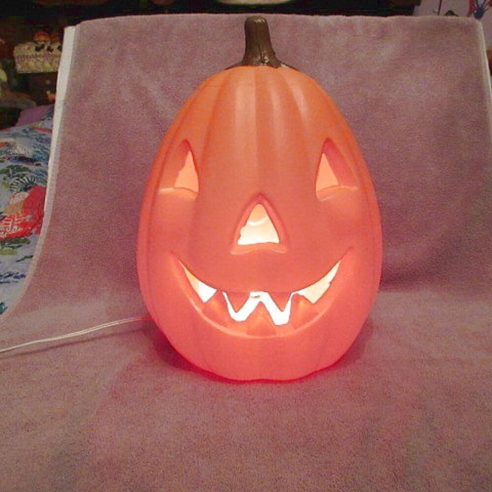 Vtg Halloween Blow Mold Light-Up Pumpkin 16” Jack O Lantern Yard Home Decor USA